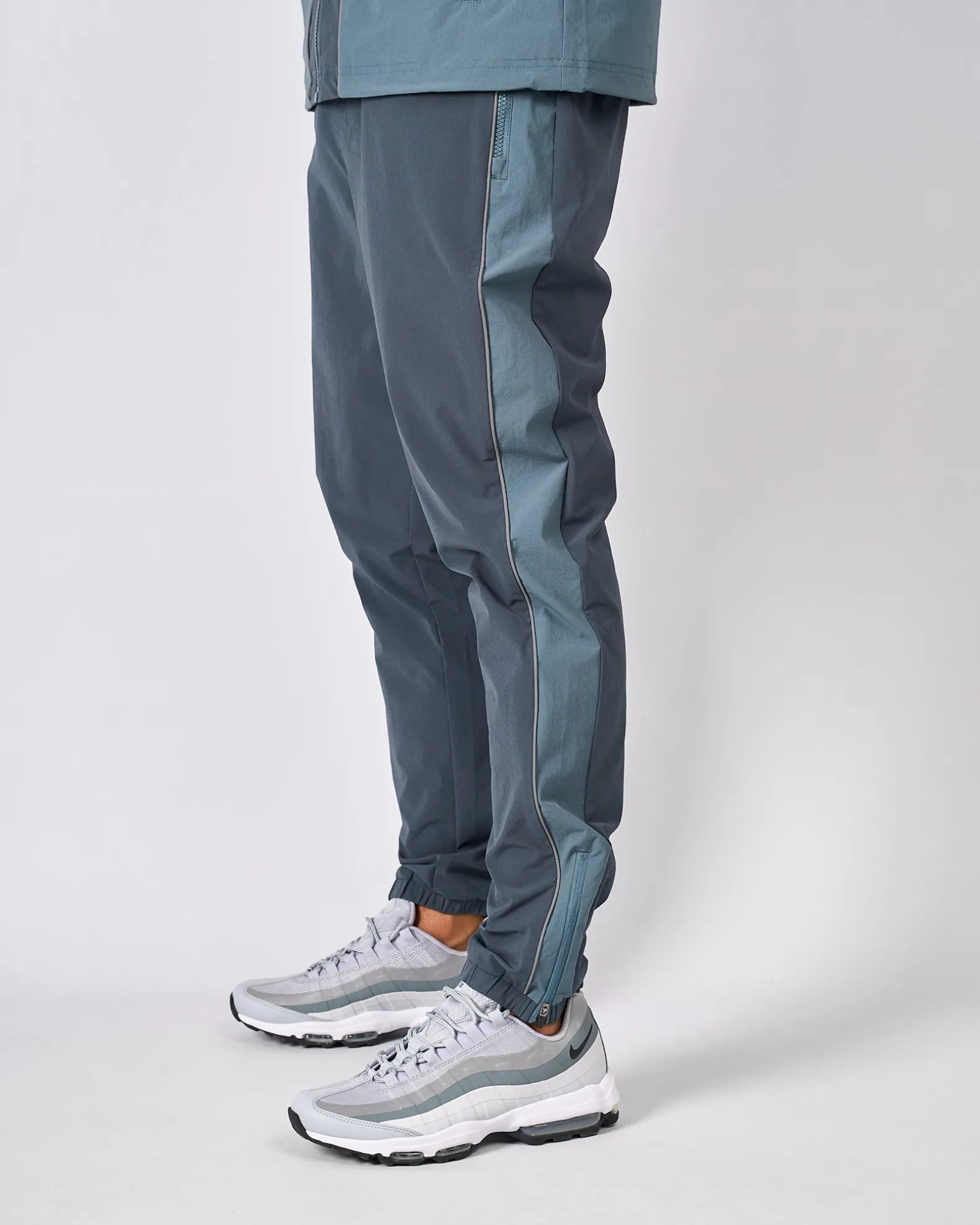 Urban Slate Trail Reflect Pant